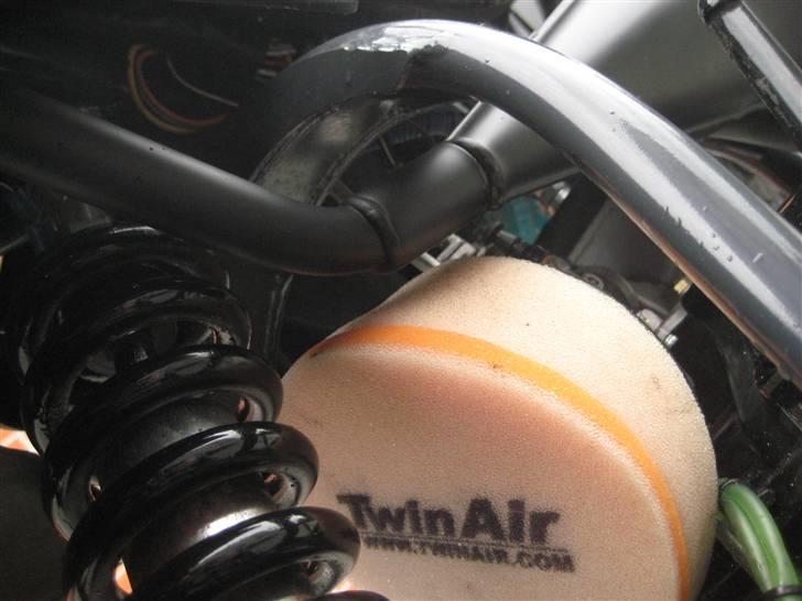 Suzuki RMX - ikke meget plads mellem udstødningen og filteret :P billede 14