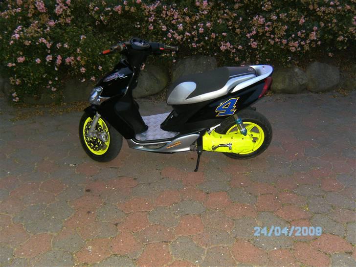 Yamaha jog r  billede 2