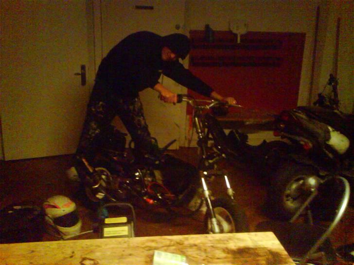 Yamaha Jog Team Cross * SOLGT * billede 3