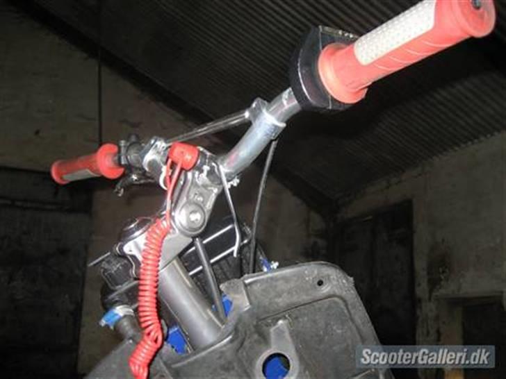 Yamaha Jog Team Cross * SOLGT * billede 4