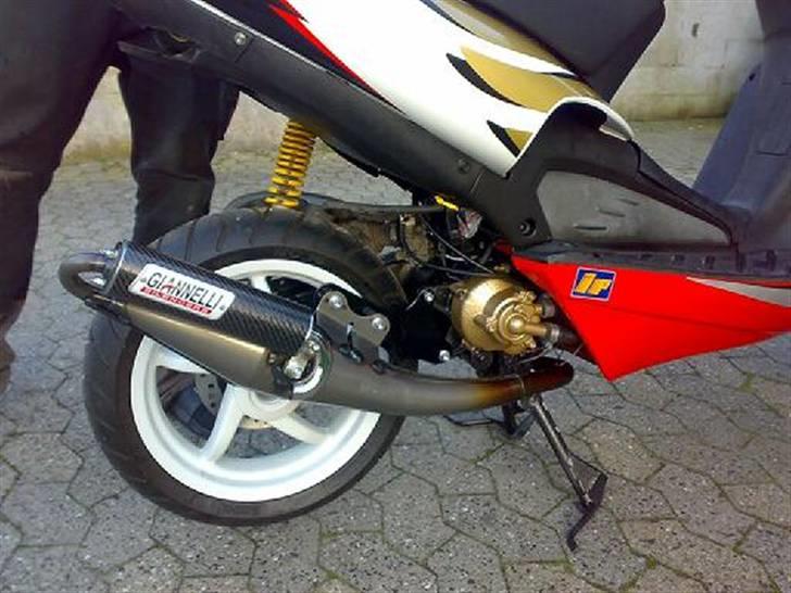 Aprilia Sr 50 BYTTET TIL SONIC billede 2