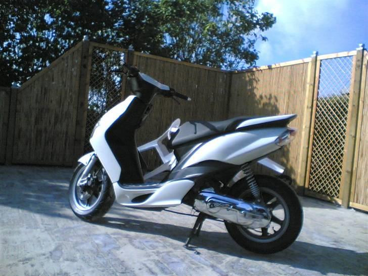 Yamaha jog r billede 2