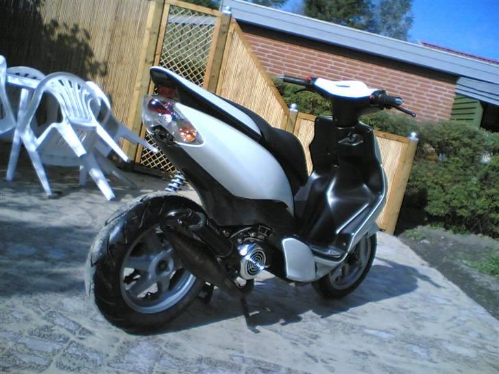 Yamaha jog r billede 4