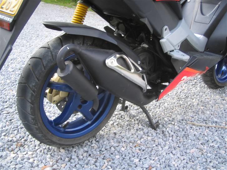 Aprilia SR 50 Factory, SOLGT billede 4