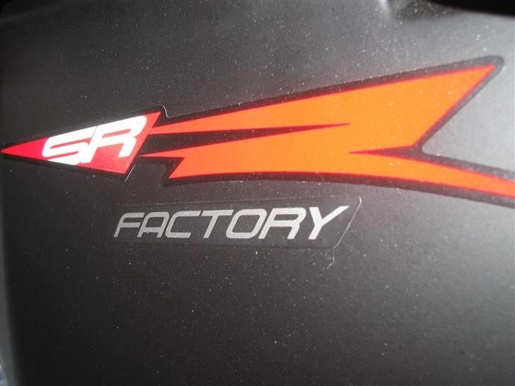 Aprilia SR 50 Factory, SOLGT billede 5