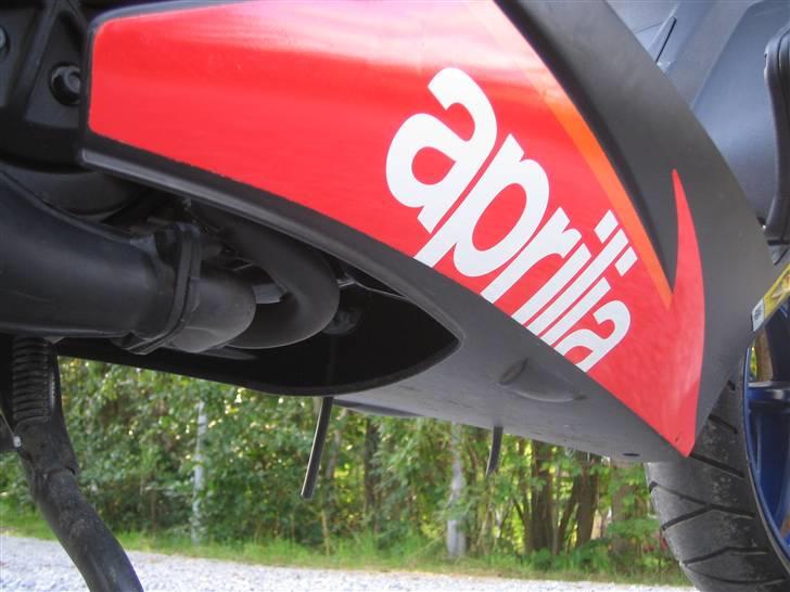 Aprilia SR 50 Factory, SOLGT billede 7