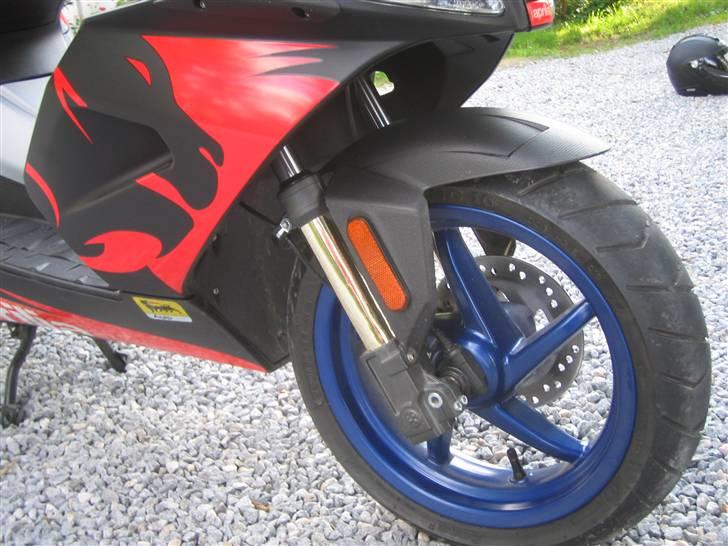 Aprilia SR 50 Factory, SOLGT billede 10