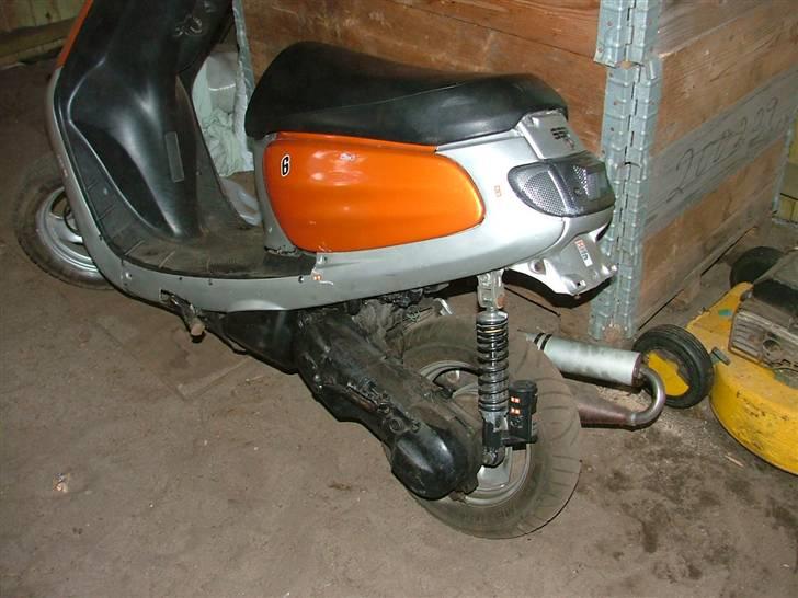 Yamaha jog space (solgt) - den er meget beskidt billede 7