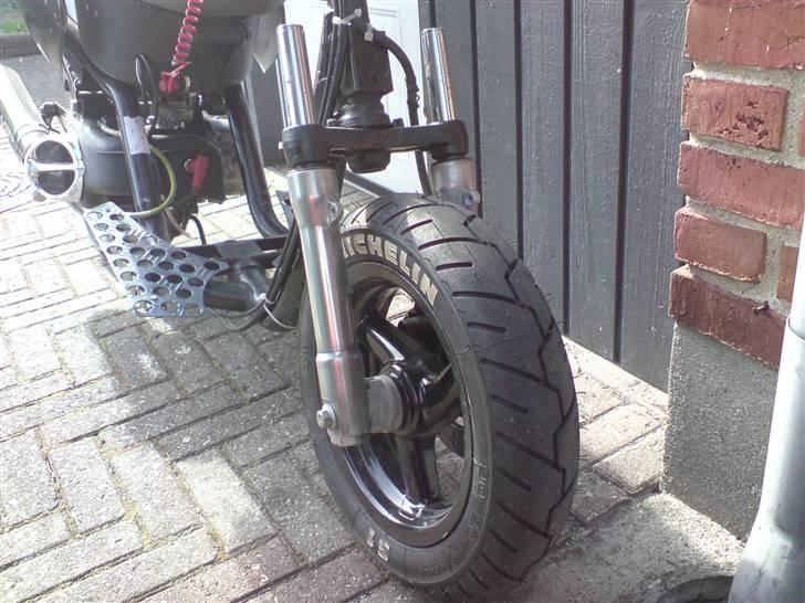 Aprilia Sonic Evo AC SOLGT - Poleret gaffelben og de dejlige michelin S1 dæk ! :) billede 4