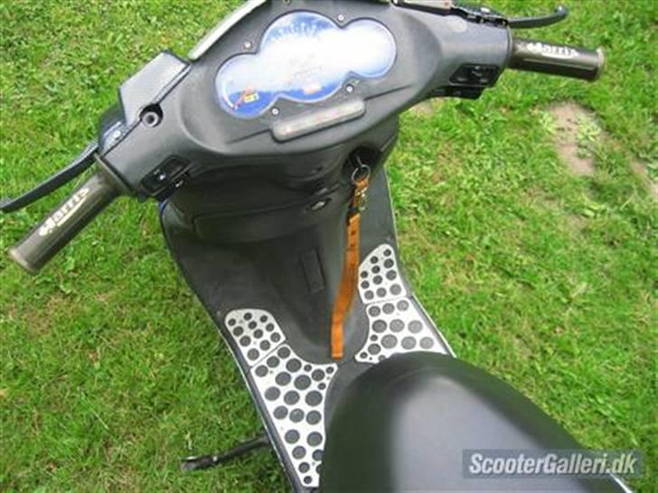 Aprilia sonic SOLGT billede 5