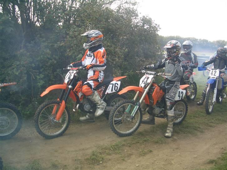 KTM SX 85 [Solgt] - Den nye 85´er til første løb, med det dejlige nummer 76, Team kammerat Marcus er også klar billede 14