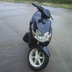 Yamaha Jog RByttet til street 