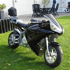 MiniBike Superbike R1 [BYTTET]