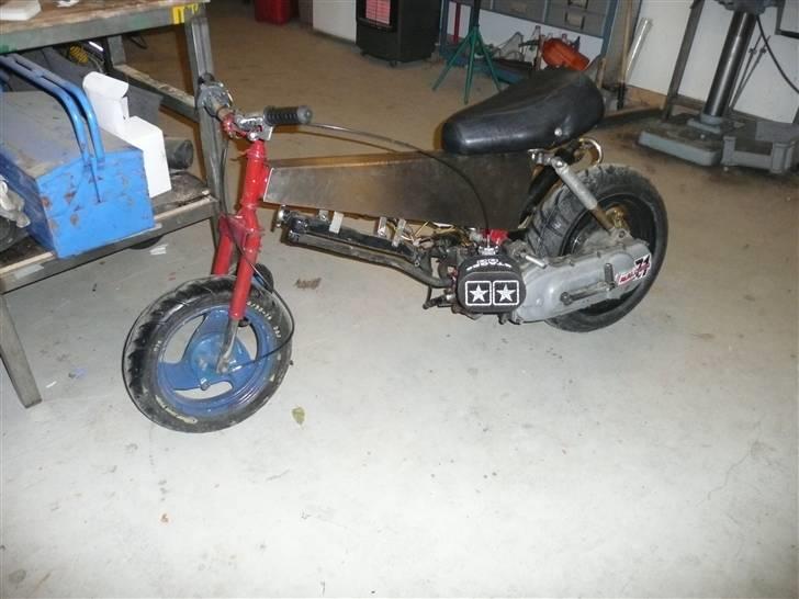 Yamaha aerox baneracer (solgt) billede 1