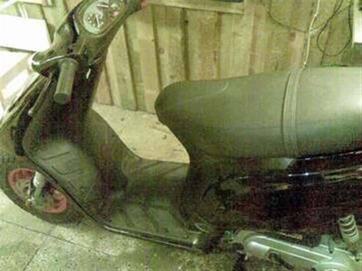 Piaggio Typhoon byttet til rally  - som den stod da jeg begyndte på renovering og tuning . billede 1