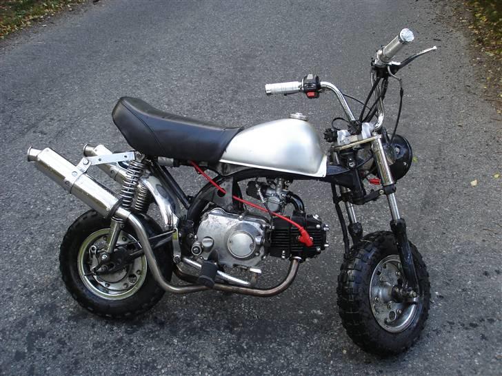 Skyteam Monkey SOLGT billede 2