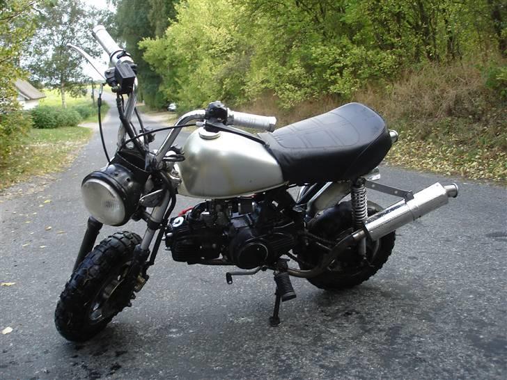 Skyteam Monkey SOLGT billede 4