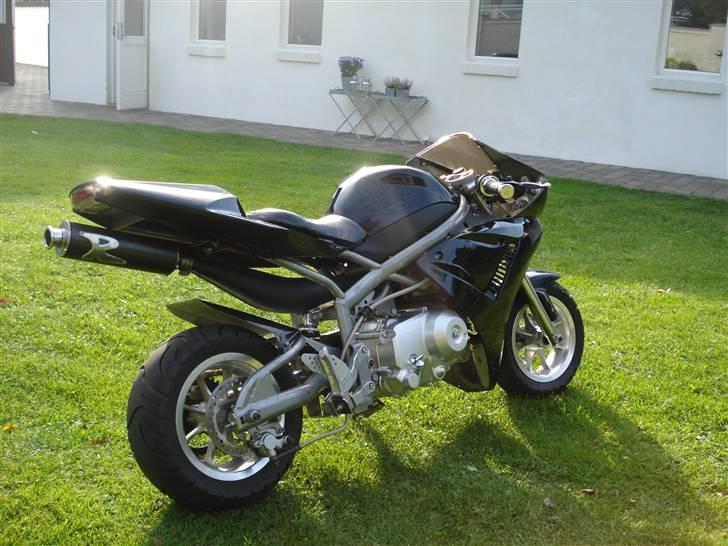 MiniBike Superbike R1 [BYTTET] billede 2