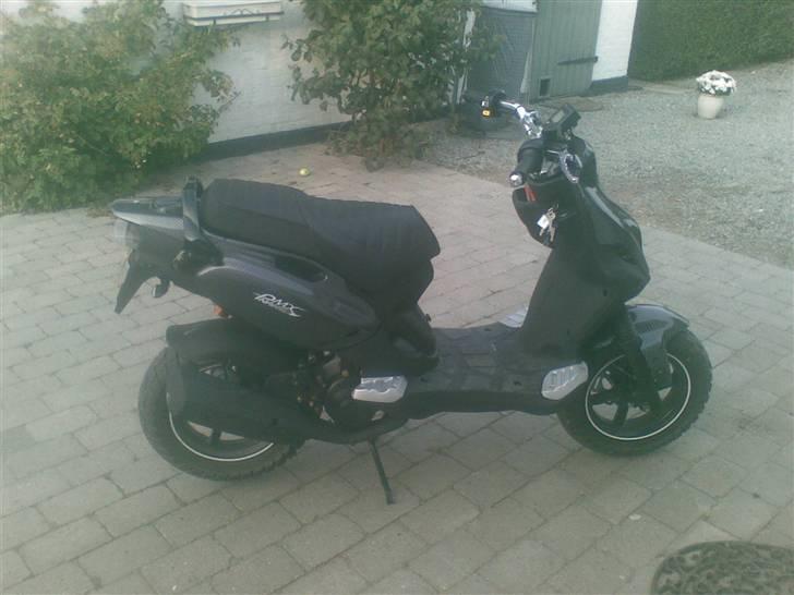 PGO pmx naked carbon billede 2