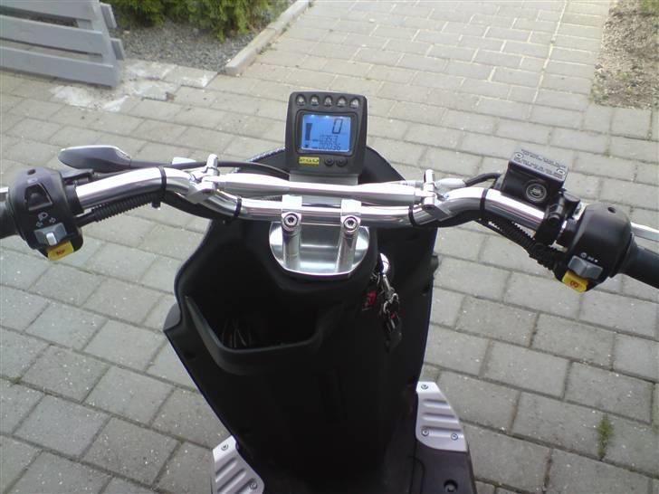 PGO pmx naked Carbon *solgt* billede 5