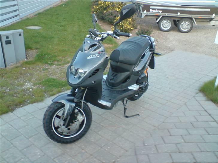 PGO pmx naked Carbon *solgt* - lige da jeg havde fået den hjem :D billede 6