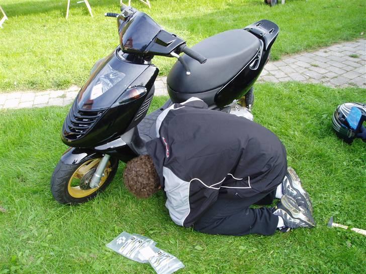 Aprilia Sonic Bytte til jog - Sonicen 60% Færdig  Plus min lille mekaniker billede 6