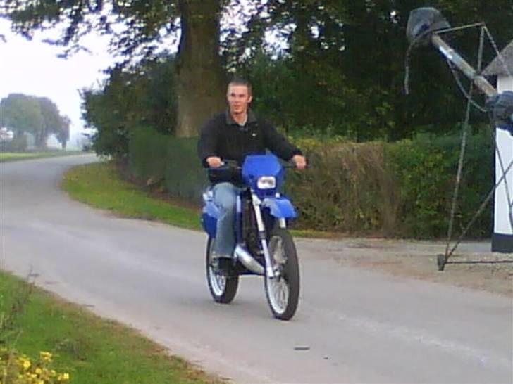 Suzuki RMX  (**Solgt **)  billede 1