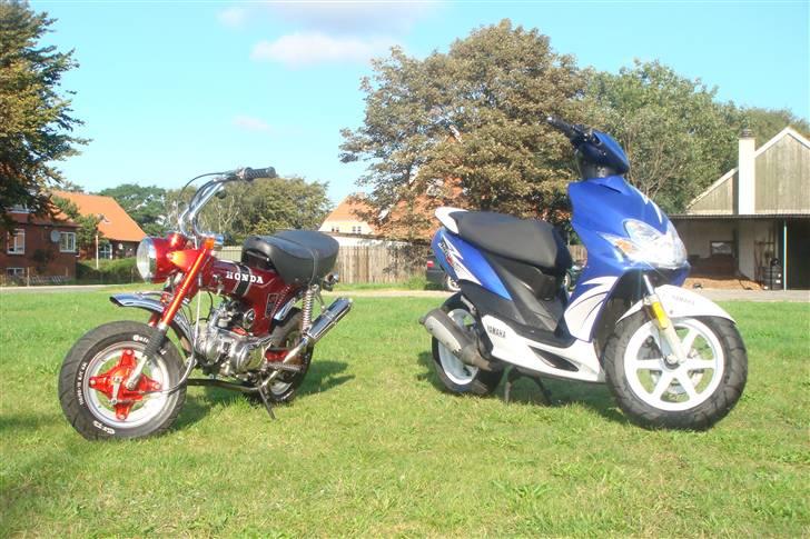 Honda Dax SOLGT :`( - troels som lige hurtigt fik vasket joggen inden hehe billede 2