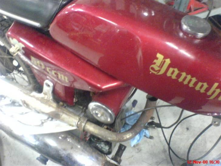 Yamaha FS-1 4gear k1    SOLGT - har kan men skimte efekten i lakken billede 2