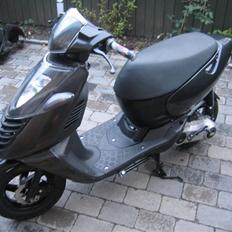 Aprilia Sonic  // SOLGT //