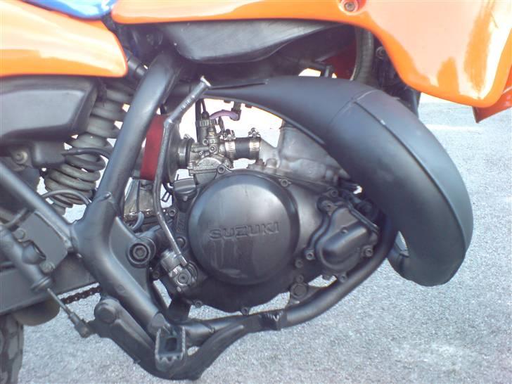 Suzuki RMX  byttet - her er udstødning leif...   :) billede 10