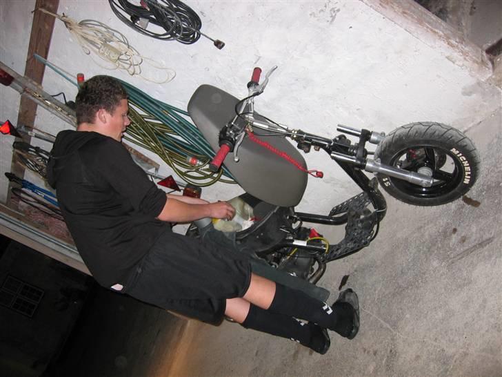 Aprilia Sonic R-Setup SOLGT - Hehe, med fodboldstrømper. ! :P billede 8