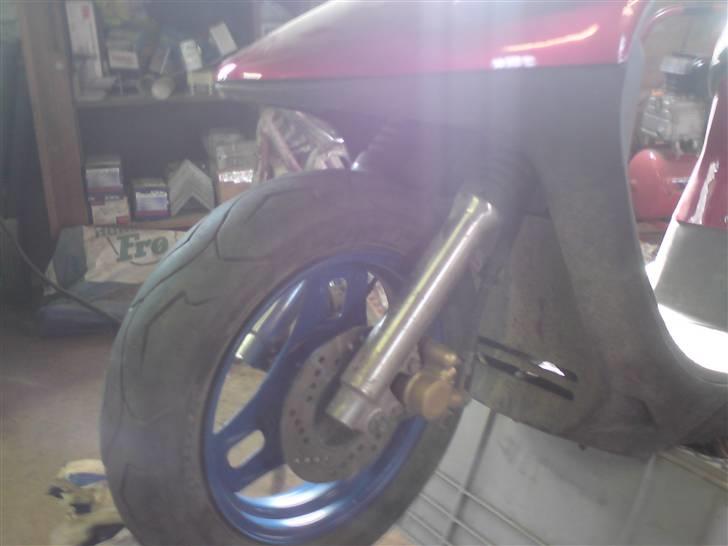 PGO Comet. ( solgt )  - kongeblå fægle for / bag billede 4