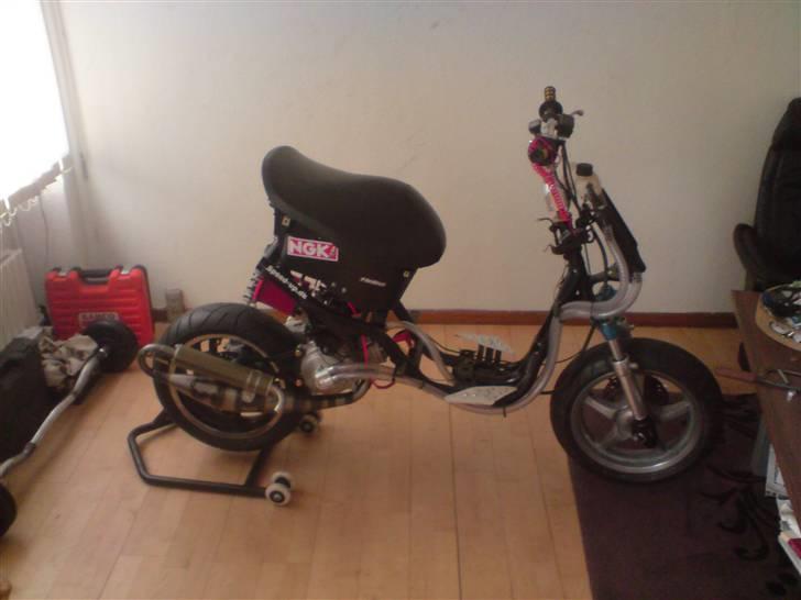 Yamaha Aerox lc ts2 solgt - Beklager kvalitet men det med mobil billede 2