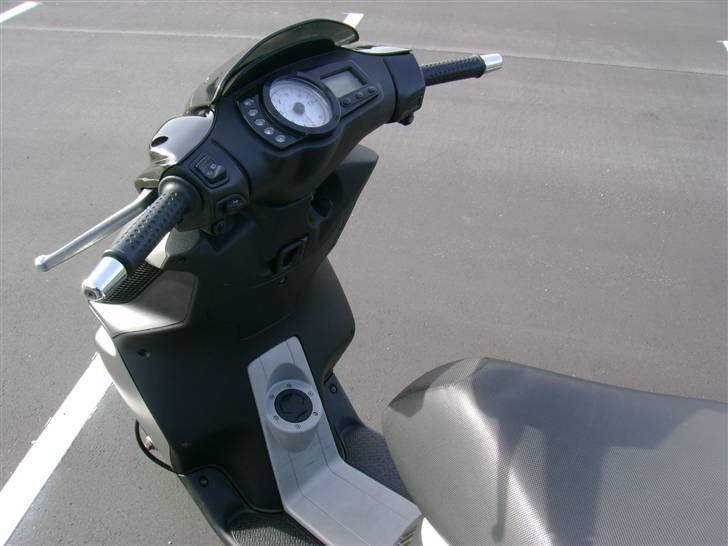 Piaggio Nrg Power DT SOLGT billede 6