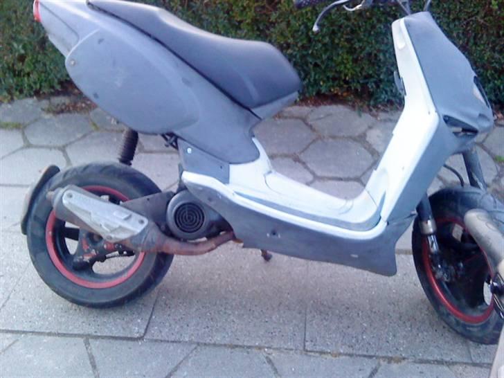 Aprilia rally ac (SOLGT) billede 3