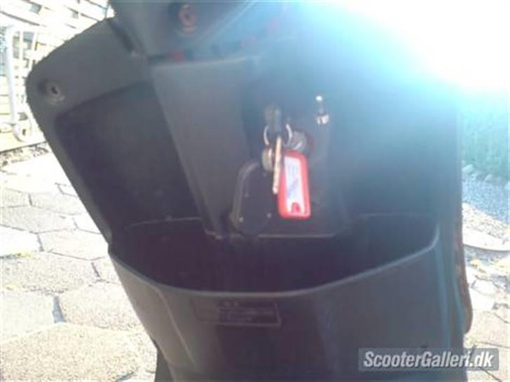 Yamaha jog solgt billede 12