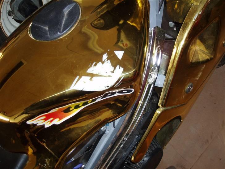 MiniBike pocketbike solgt! - lidt af malingen er faldet af da jeg velted billede 4