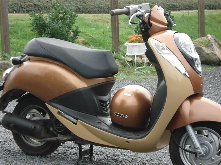 Sym mio 50 'SOLGT' billede 2