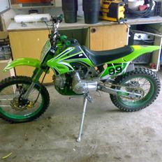 MiniBike 125cc Dirtbike - BYTTET
