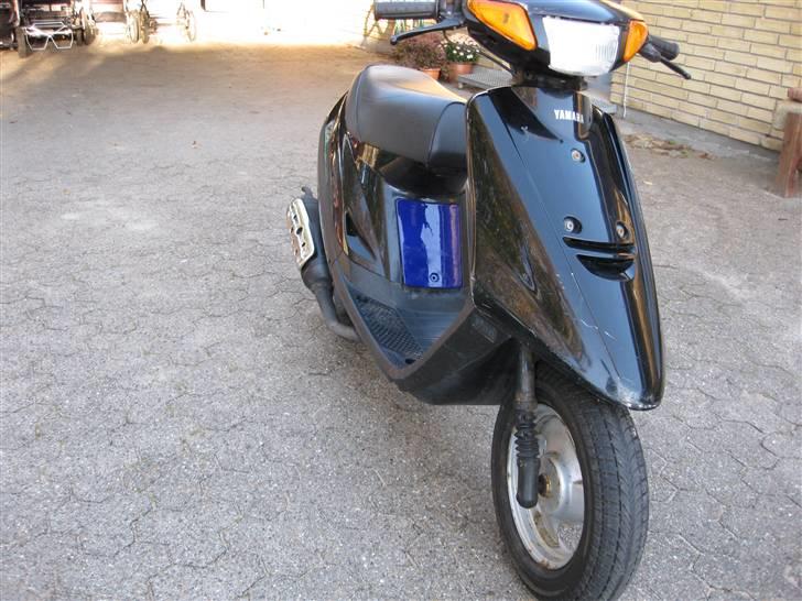 Yamaha Jog væk - Orginal udstødning og center støttefod haves. Orginal olieklap og bagskærm kommer! billede 4
