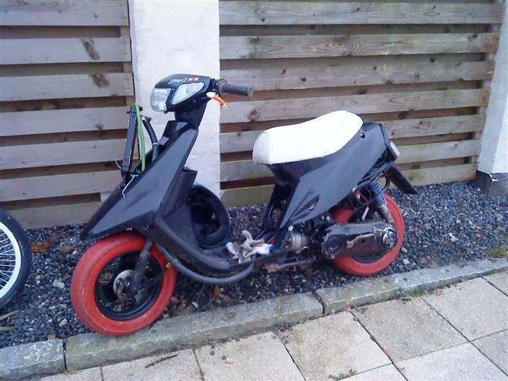 Yamaha jog LC solgt - Som den står lige pt (hjemme hos Will) billede 19