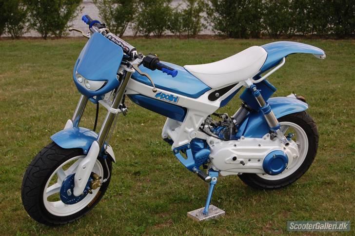 Suzuki street (maggie) byttet billede 1