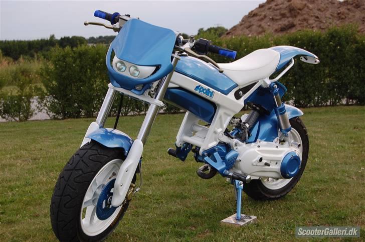 Suzuki street (maggie) byttet billede 2