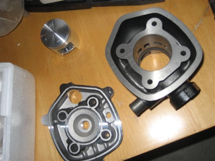 Suzuki Katana LC DD - Hele det nye cylindersæt, Malossi sport 70 cc billede 5