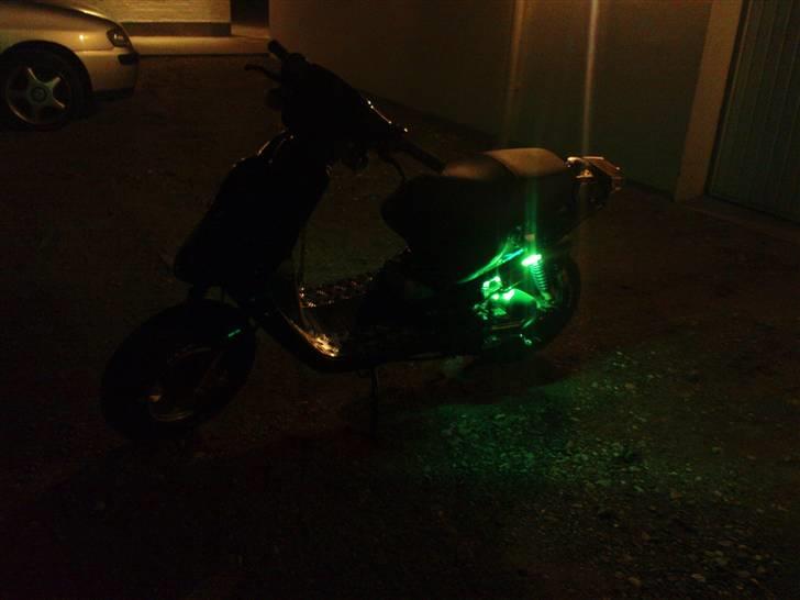 PGO Hot 50 KÆMPE OMBYGNING - neon lys ;) billede 9