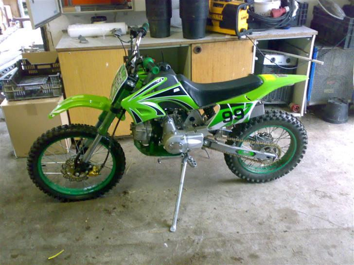 MiniBike 125cc Dirtbike - BYTTET billede 1