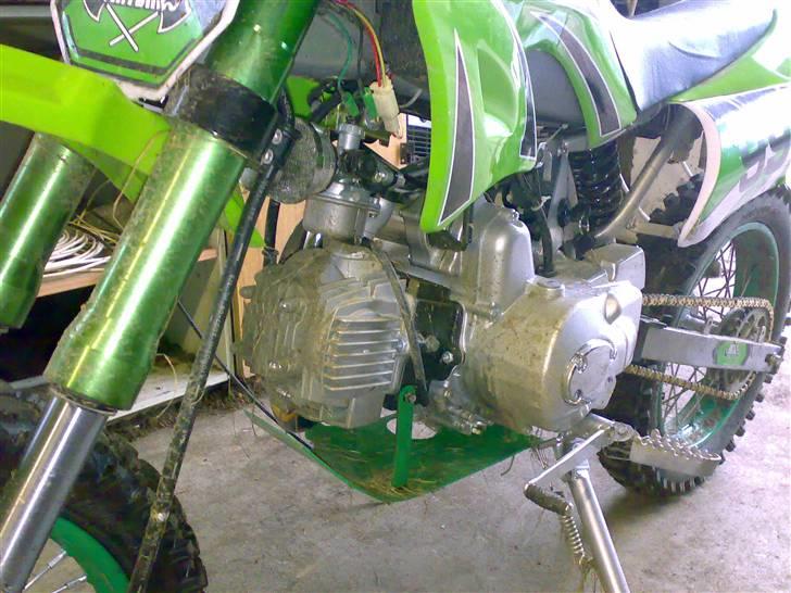 MiniBike 125cc Dirtbike - BYTTET billede 10