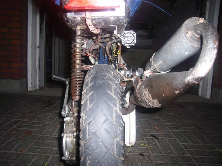 Suzuki fz50 solgt - sådan ser den ud i dag 12-10-2008  billede 3