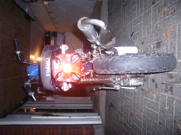 Suzuki fz50 solgt - sådan ser den ud i dag 12-10-2008  billede 6